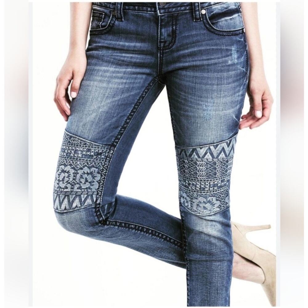 Miss Me Signature Skinny Jeans 26 Embroidered Patch Dark Wash Mid Rise Aztec‎